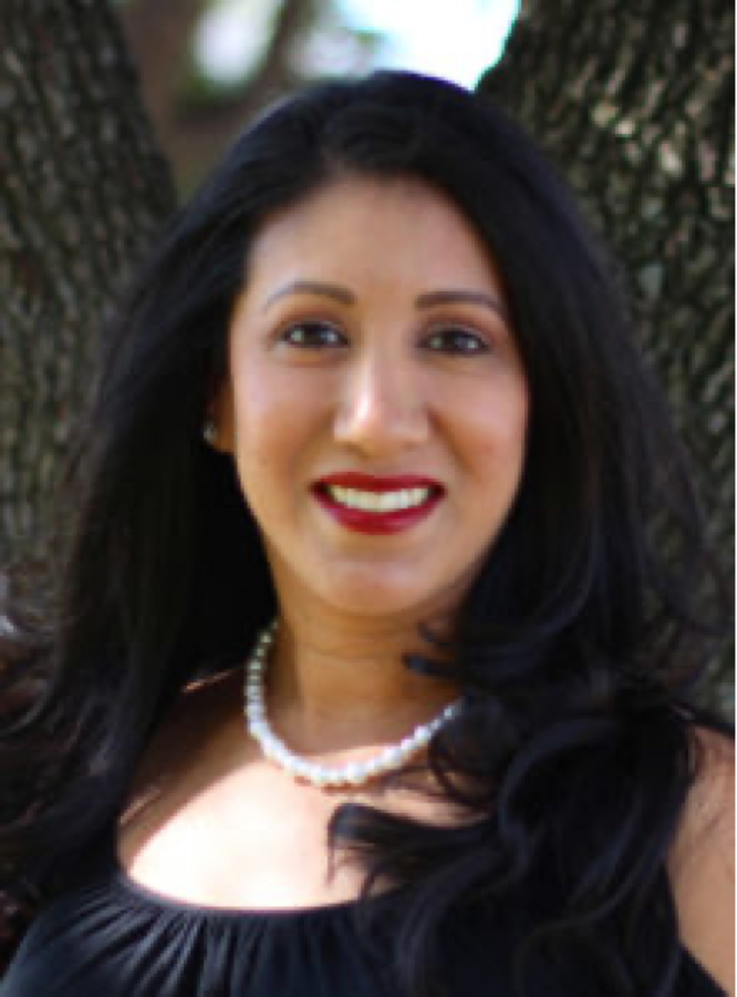 Martha Zavala bio picture@3x
